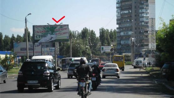 Фото рекламної площини за адресою Победы пл. / ул.Космонавтов, 74