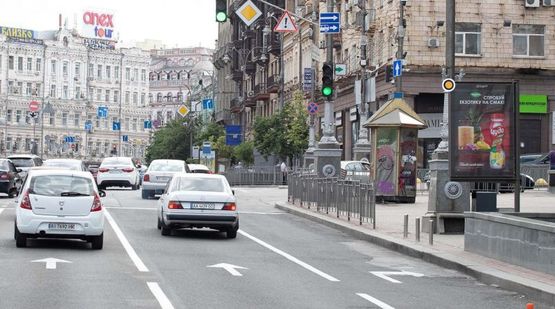 Фото рекламної площини за адресою Крещатик ул., 52-54 Фото рекламної площини за адресою Крещатик ул., 52-54