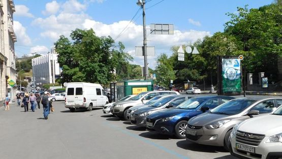 Фото рекламної площини за адресою Грушевского Михаила ул. / Европейская пл.