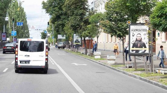 Фото рекламної площини за адресою Тараса Шевченко бул. 18 (2)