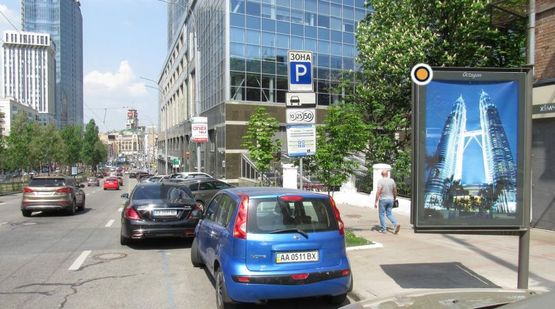 Фото рекламної площини за адресою Леси Украинки бул. 1/4