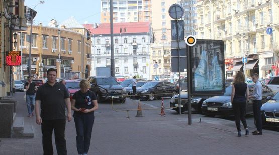 Фото рекламної площини за адресою Бассейная ул. 2 Фото рекламної площини за адресою Бассейная ул. 2