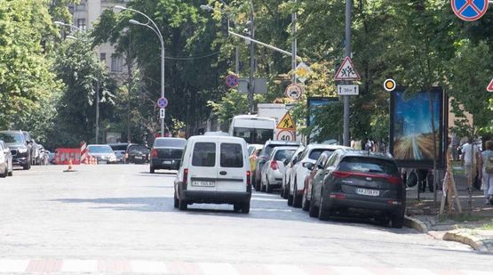 Фото рекламної площини за адресою Институтская ул. 8