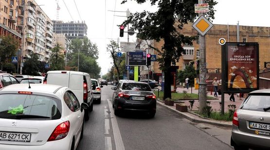 Фото рекламной плоскости по адресу Жилянская ул. 59