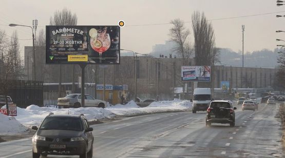 Фото рекламной плоскости по адресу Березняковская ул. 17