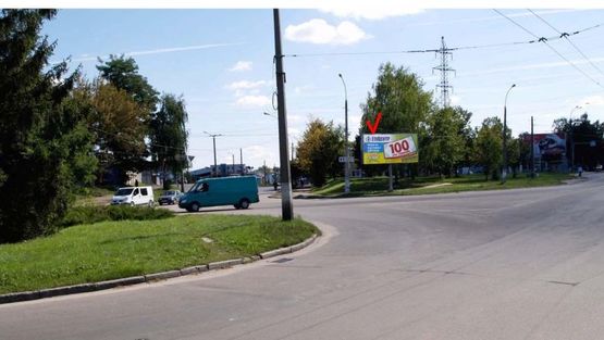 Фото рекламної площини за адресою Козацкая ул. / Любеческая ул., автосалон Тойота Фото рекламної площини за адресою Козацкая ул. / Любеческая ул., автосалон Тойота