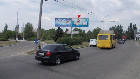 Фото рекламної площини за адресою 200 лет Херсона пл, из центра, к ул Буденного, правый