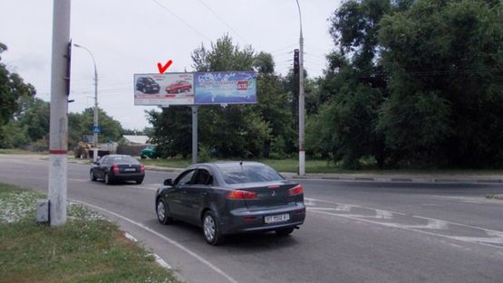 Фото рекламной плоскости по адресу Паровозная ул, на пл 200 лет Херсона, левый