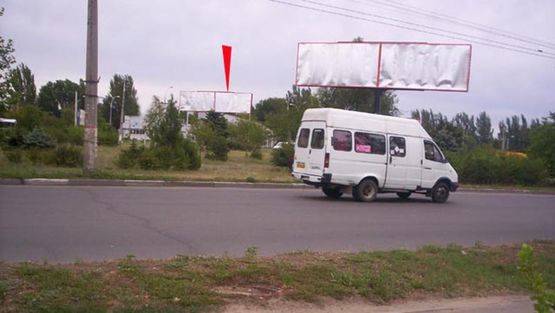Фото рекламной плоскости по адресу 200 лет Херсона пл, от ул Буденного, в центр, правый