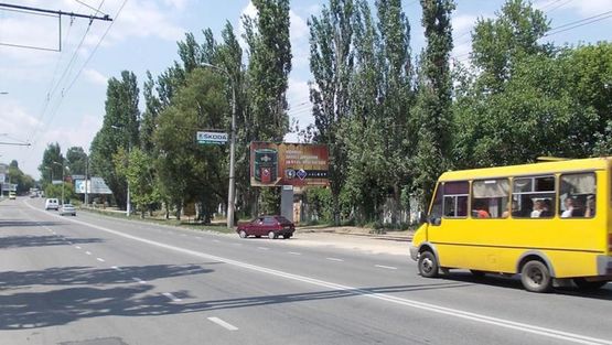 Фото рекламной плоскости по адресу Нефтянников ул, район Мясокомбината Фото рекламной плоскости по адресу Нефтянников ул, район Мясокомбината