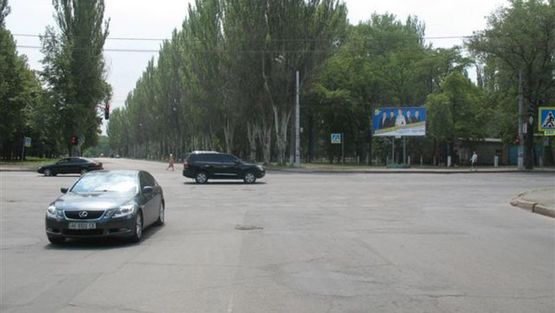 Фото рекламної площини за адресою Косиора ул. / Блюхера ул., крупная транс.развязка, в центр  !!! Размер 5850х2850 мм !!! Фото рекламної площини за адресою Косиора ул. / Блюхера ул., крупная транс.развязка, в центр  !!! Размер 5850х2850 мм !!!