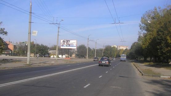 Фото рекламної площини за адресою Львовская ул, 71, в центр Фото рекламної площини за адресою Львовская ул, 71, в центр