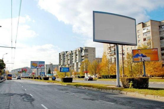 Фото рекламної площини за адресою пр.-т.Соборності,4 (розділова смуга) до Там Таму Фото рекламної площини за адресою пр.-т.Соборності,4 (розділова смуга) до Там Таму