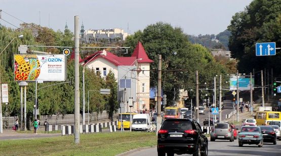 Фото рекламної площини за адресою Княгини Ольги ул. / Сахарова ул., в центр
