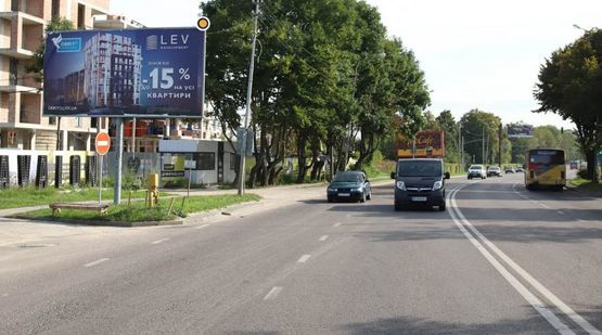 Фото рекламной плоскости по адресу Липинского ул, 27, от пр Черновола Фото рекламной плоскости по адресу Липинского ул, 27, от пр Черновола