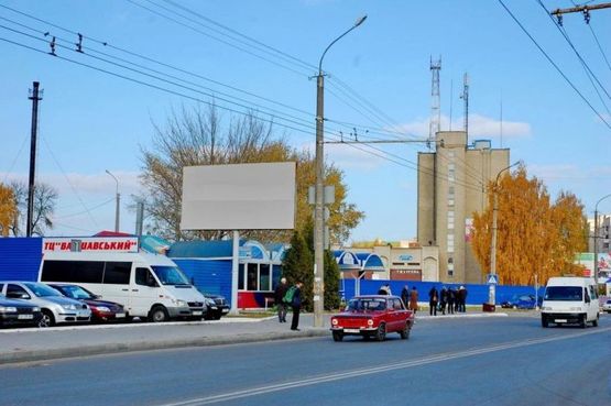 Фото рекламної площини за адресою вул.Конякіна, поблизу ТЦ "Варшавський"