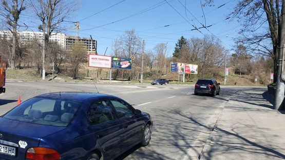 Фото рекламной плоскости по адресу Варшавская ул./Черновола пр-т, правый