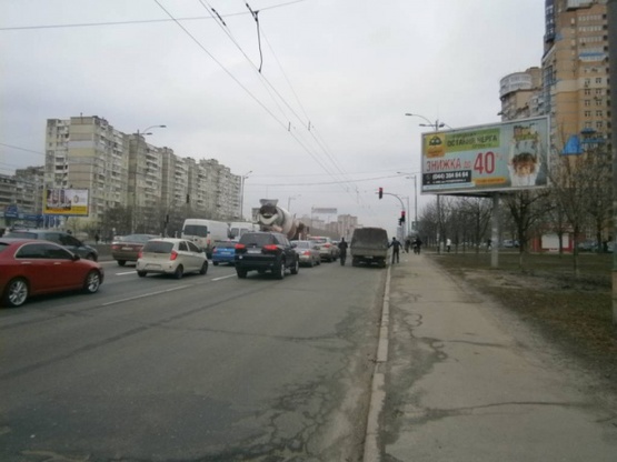 Фото рекламної площини за адресою Палладина проспект, 250 м от развязки с пр.Победы