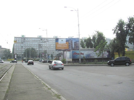 Фото рекламної площини за адресою Дарницкая (Ленинградская) пл. перехр. с ул. Сергиенко напротив д.№ 3 Фото рекламної площини за адресою Дарницкая (Ленинградская) пл. перехр. с ул. Сергиенко напротив д.№ 3