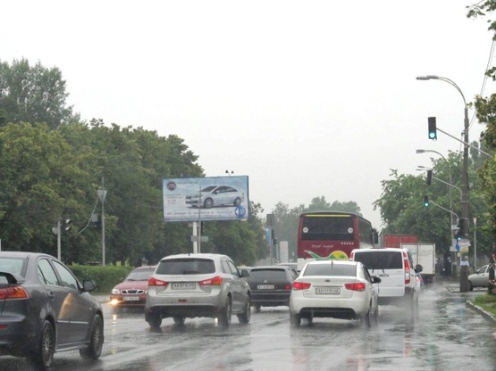 Фото рекламной плоскости по адресу Стеценко ул., 19А  (АЗС "УкрАВТО", "Правекс Банк", "Универсал Авто", направление просп. А.Палладина)