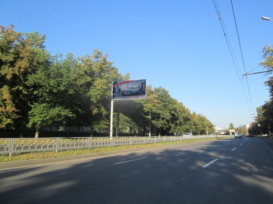 Фото рекламної площини за адресою Юбилейный просп.67(№1) (50-ти летия ВЛКСМ просп), (детская поликлиника №7, ПриватБанк, "Кулиничи"), в направл. Салтовского шоссе Фото рекламної площини за адресою Юбилейный просп.67(№1) (50-ти летия ВЛКСМ просп), (детская поликлиника №7, ПриватБанк, "Кулиничи"), в направл. Салтовского шоссе