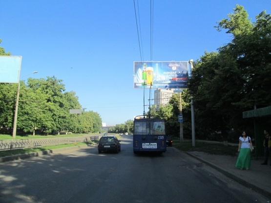 Фото рекламной плоскости по адресу Юбилейный просп.67(№2) (50-ти летия ВЛКСМ просп),  (детская поликлиника №7, ПриватБанк, "Кулиничи"), в направл. ул. Академика Павлова Фото рекламной плоскости по адресу Юбилейный просп.67(№2) (50-ти летия ВЛКСМ просп),  (детская поликлиника №7, ПриватБанк, "Кулиничи"), в направл. ул. Академика Павлова