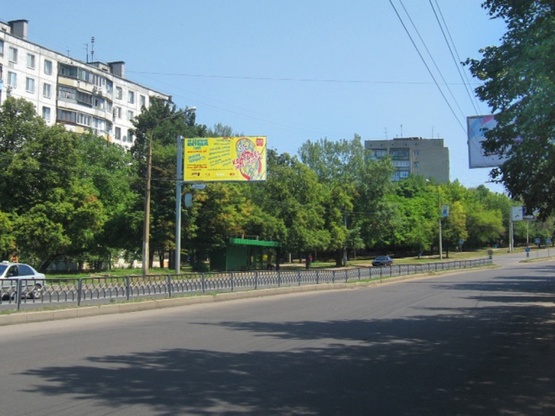 Фото рекламной плоскости по адресу Юбилейный просп. 67(№2) (50-ти летия ВЛКСМ просп),  (детская поликлиника №7, ПриватБанк, "Кулиничи"), в направл. Салтовского шоссе Фото рекламной плоскости по адресу Юбилейный просп. 67(№2) (50-ти летия ВЛКСМ просп),  (детская поликлиника №7, ПриватБанк, "Кулиничи"), в направл. Салтовского шоссе