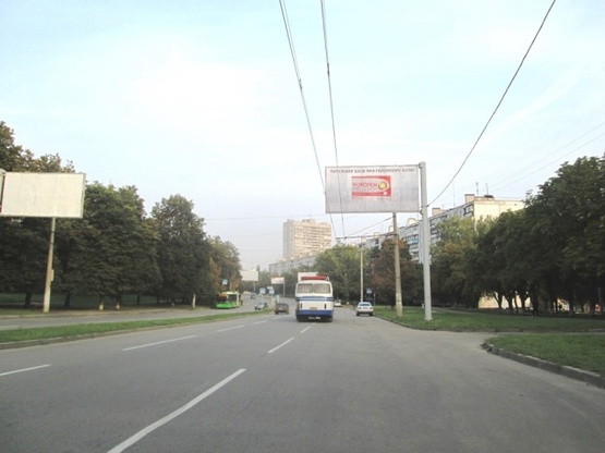 Фото рекламної площини за адресою Юбилейный просп. 69 (50-ти летия ВЛКСМ просп), (детская поликлиника №7, ПриватБанк, "Кулиничи"), в направл. ул. Академика Павлова Фото рекламної площини за адресою Юбилейный просп. 69 (50-ти летия ВЛКСМ просп), (детская поликлиника №7, ПриватБанк, "Кулиничи"), в направл. ул. Академика Павлова