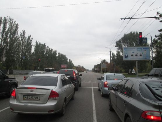 Фото рекламної площини за адресою ул.Набережная Победы, напротив д.44, призматрон в центр Фото рекламної площини за адресою ул.Набережная Победы, напротив д.44, призматрон в центр