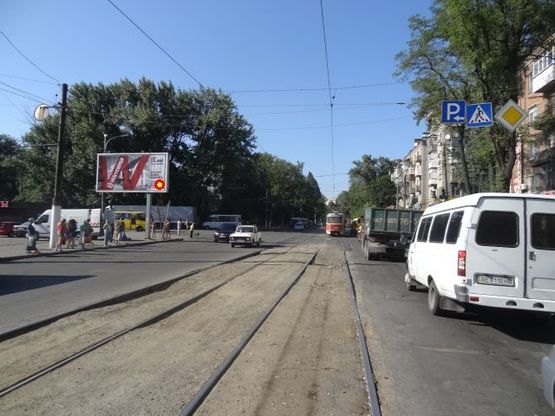 Фото рекламної площини за адресою Богдана Хмельницкого пр., 118Д - Кротова ул.
