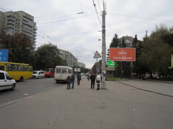 Фото рекламной плоскости по адресу м. Рівне, вул. А.Грушевського, в районі перехрестя з вул. Київською Фото рекламной плоскости по адресу м. Рівне, вул. А.Грушевського, в районі перехрестя з вул. Київською