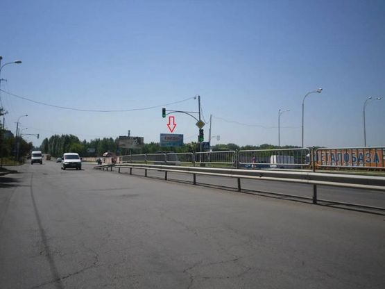 Фото рекламной плоскости по адресу м. Рівне, вул. Макарова, 17 Фото рекламной плоскости по адресу м. Рівне, вул. Макарова, 17