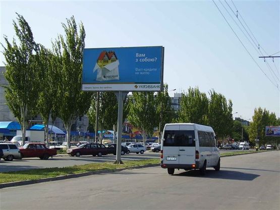 Фото рекламної площини за адресою вул.Чумаченко - вул.Ситова, ст.А (призматрон) Фото рекламної площини за адресою вул.Чумаченко - вул.Ситова, ст.А (призматрон)
