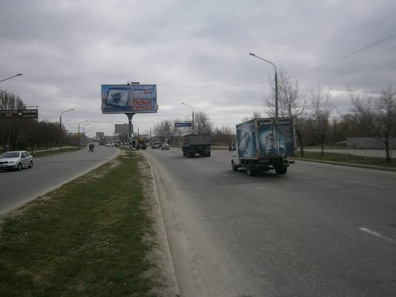 Фото рекламной плоскости по адресу Набережна магістраль - вул.Фортечна, "АШАН", "Сіті Мол", напрямок руху до вокзалу (призматрон) Фото рекламной плоскости по адресу Набережна магістраль - вул.Фортечна, "АШАН", "Сіті Мол", напрямок руху до вокзалу (призматрон)