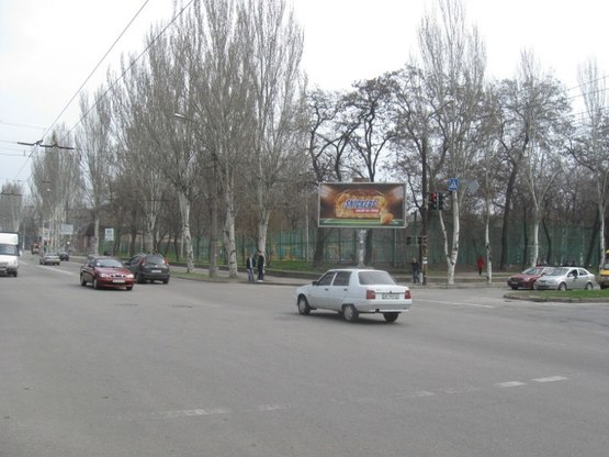 Фото рекламной плоскости по адресу вул.Дніпровська - вул.Гоголя (призматрон)