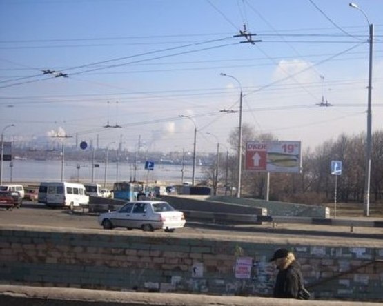 Фото рекламной плоскости по адресу вул.Гребельна  - р-н Правобережного пляжу, ДГЕС, ст.А (призматрон)