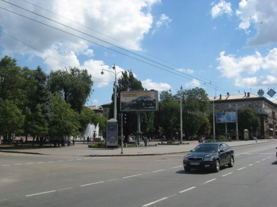 Фото рекламної площини за адресою пр.Леніна -пл.Маяковського Фото рекламної площини за адресою пр.Леніна -пл.Маяковського