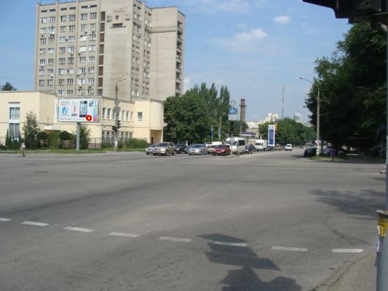 Фото рекламной плоскости по адресу вул.Шкільна – вул.Українська , ст.Б (призматон) Фото рекламной плоскости по адресу вул.Шкільна – вул.Українська , ст.Б (призматон)