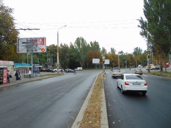 Фото рекламной плоскости по адресу вул.Перемоги-вул.Лермонтова, ст.Б (призматрон с сер.сент)
