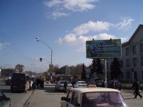 Фото рекламной плоскости по адресу Победы проспект, 83/2, выход ст.М"Святошино"