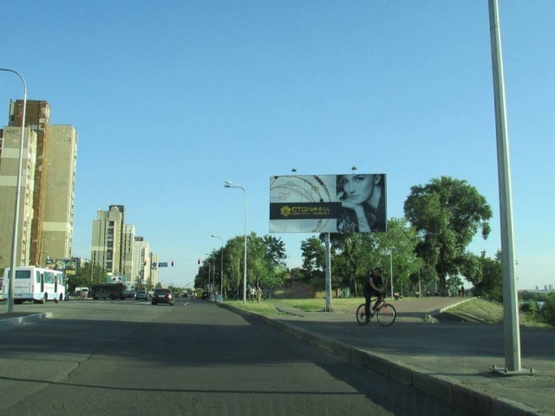 Фото рекламної площини за адресою Днепровская Набережная(между Серафим./Тычины)