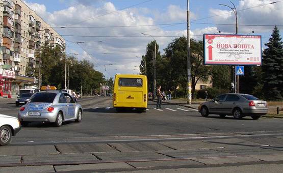 Фото рекламної площини за адресою Ленинградская пл/ул.Пражская (А)