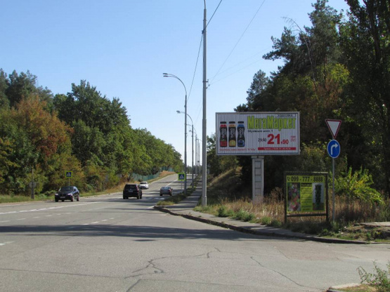 Фото рекламной плоскости по адресу Столичне шосе (Конча Заспа)/ Генерала Матикіна (Супермаркет "Велика Кишеня") рух в напрямку з Києва