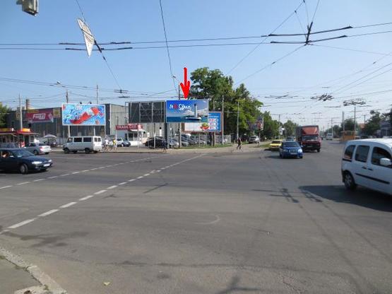 Фото рекламной плоскости по адресу 25-й Чапаевской Дивизии угол Комарова №12 В2 правая