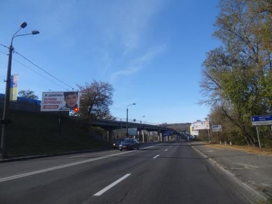 Фото рекламной плоскости по адресу Брoварскoй пр. мoст Метрo в центр