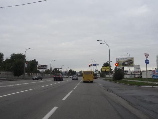 Фото рекламної площини за адресою Днепровская набережная возле АЗС