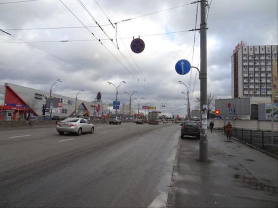 Фото рекламной плоскости по адресу Мoскoвский пр-т АЗС КЛО перед Петрoвкoй