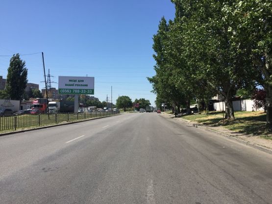 Фото рекламной плоскости по адресу t027A1,Донецьке шосе, район вул. Березинська (на розділовій смузі), рух у бік ж/м Ломівський