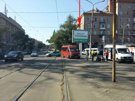 Фото рекламной плоскости по адресу t204B,пл. Старомостова навпроти буд. №12, на зупинці Фото рекламной плоскости по адресу t204B,пл. Старомостова навпроти буд. №12, на зупинці