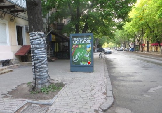 Фото рекламної площини за адресою Садовая ул., 13 B